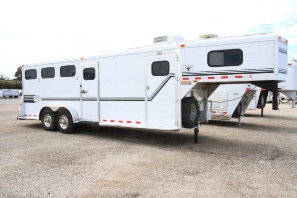 1998 Jamco 4H GN Weekend Package Horse Trailer 1998 Jamco 4H GN Weekend Package Horse Trailer