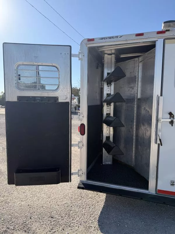 used Horse Trailers Featherlite  for sale, in Stephenville, TX Thumbnail 4