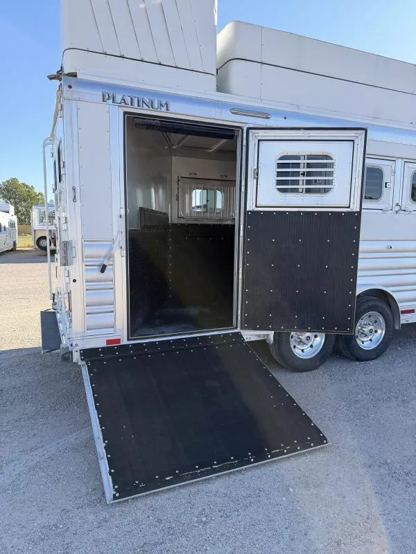 used Horse Trailers Platinum Coach  for sale, in Stephenville, TX Thumbnail 7