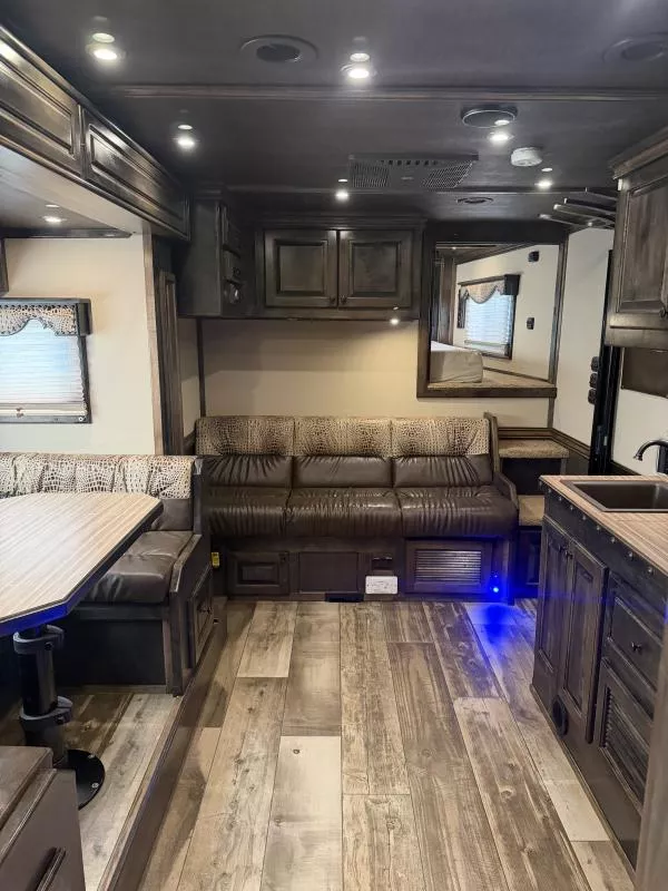 used Horse Trailers 4-Star Trailers  for sale, in Stephenville, TX Thumbnail 31