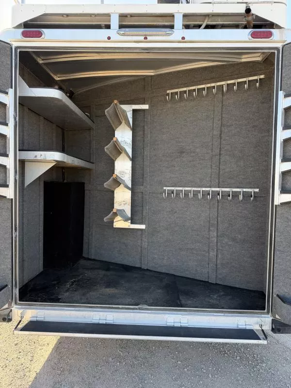 used Horse Trailers Platinum Coach  for sale, in Stephenville, TX Thumbnail 5