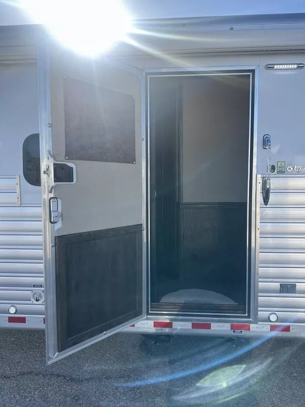 used Horse Trailers Hart Trailers  for sale, in Stephenville, TX Thumbnail 12