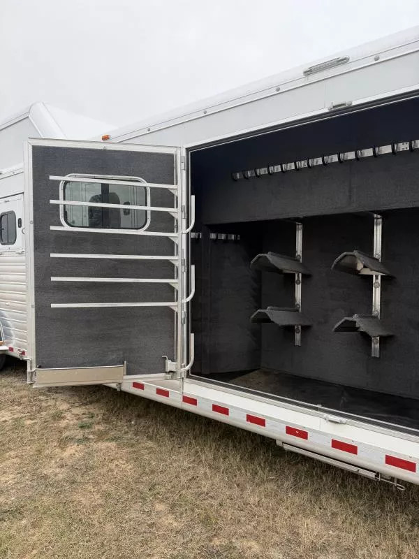 used Horse Trailers Hart Trailers  for sale, in Stephenville, TX Thumbnail 15