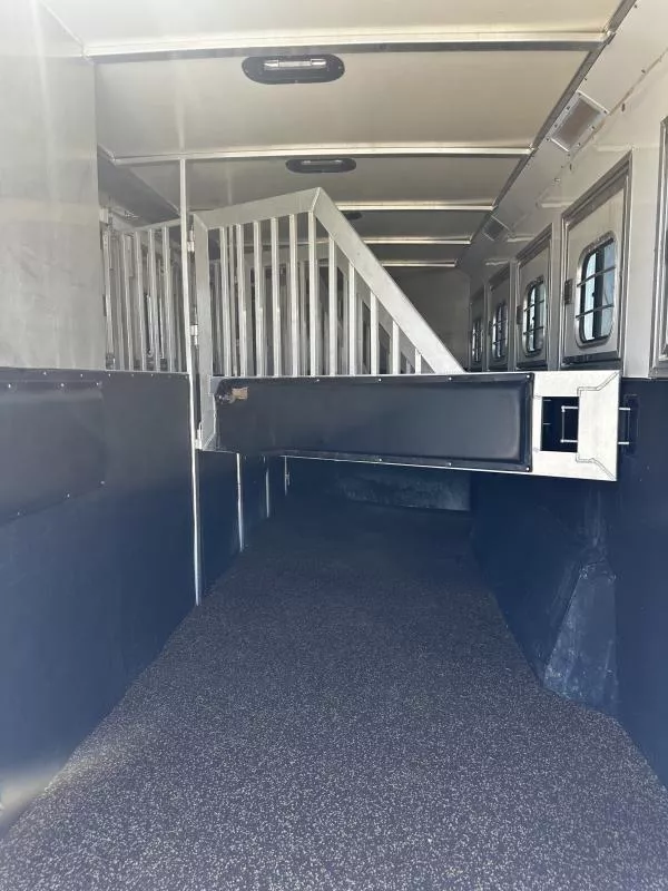 used Horse Trailers Hart Trailers  for sale, in Stephenville, TX Thumbnail 8