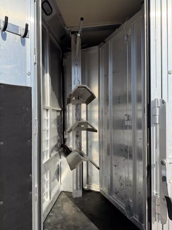 used Horse Trailers Hart Trailers  for sale, in Stephenville, TX Thumbnail 5