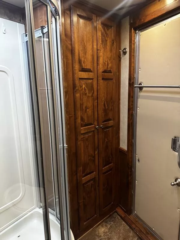 used Horse Trailers Elite Trailers  for sale, in Stephenville, TX Thumbnail 22