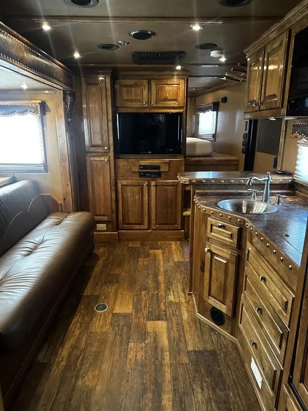 used Horse Trailers Hart Trailers  for sale, in Stephenville, TX Thumbnail 24