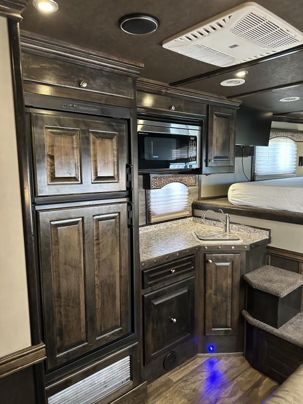 used Horse Trailers Hart Trailers  for sale, in Stephenville, TX Thumbnail 12