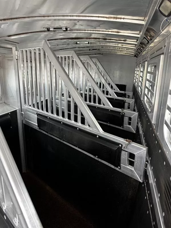 used Horse Trailers Platinum Coach  for sale, in Stephenville, TX Thumbnail 8