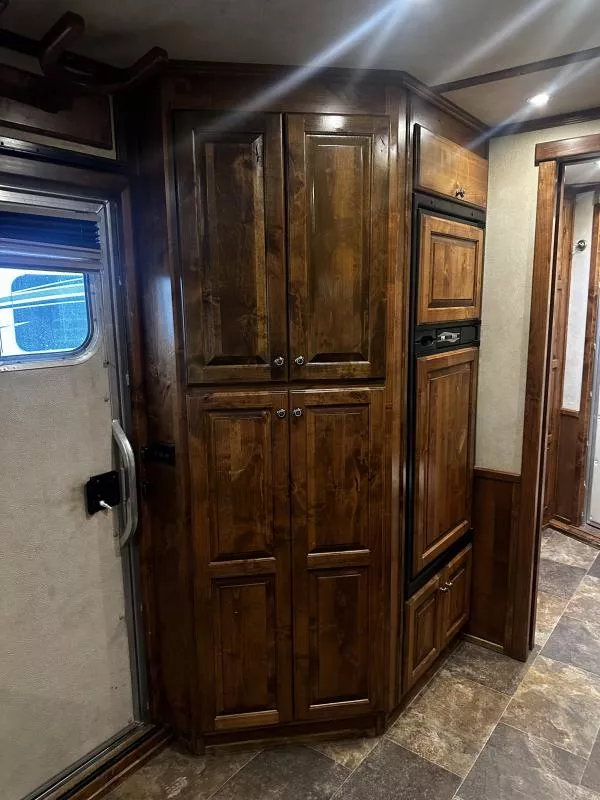 used Horse Trailers Elite Trailers  for sale, in Stephenville, TX Thumbnail 18