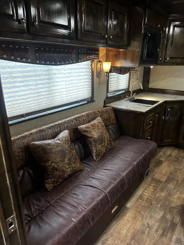 used Horse Trailers Elite Trailers  for sale, in Stephenville, TX Thumbnail 30