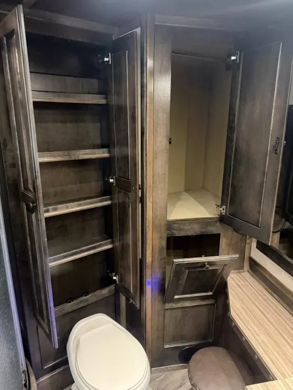 used Horse Trailers 4-Star Trailers  for sale, in Stephenville, TX Thumbnail 30