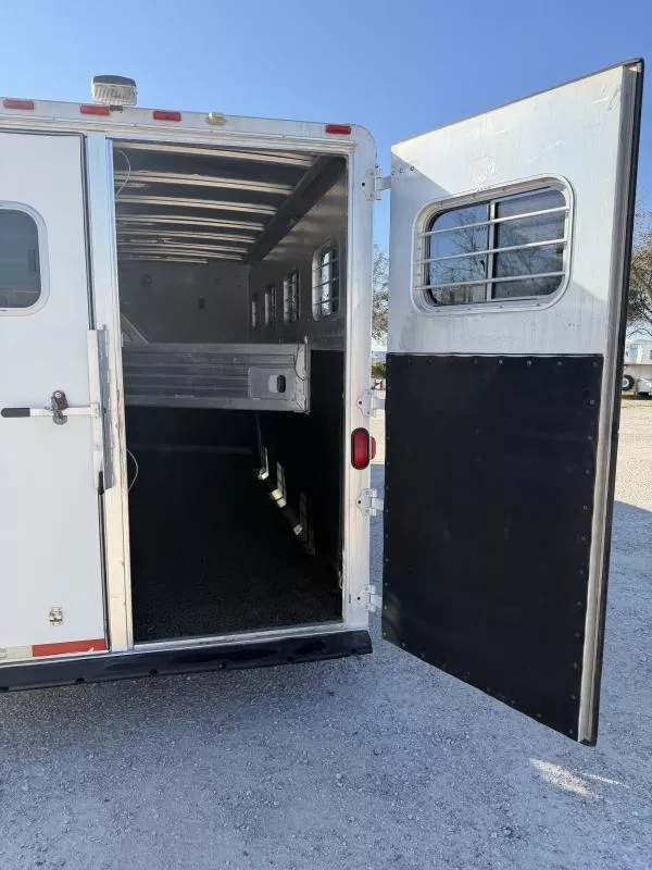 used Horse Trailers Featherlite  for sale, in Stephenville, TX Thumbnail 6