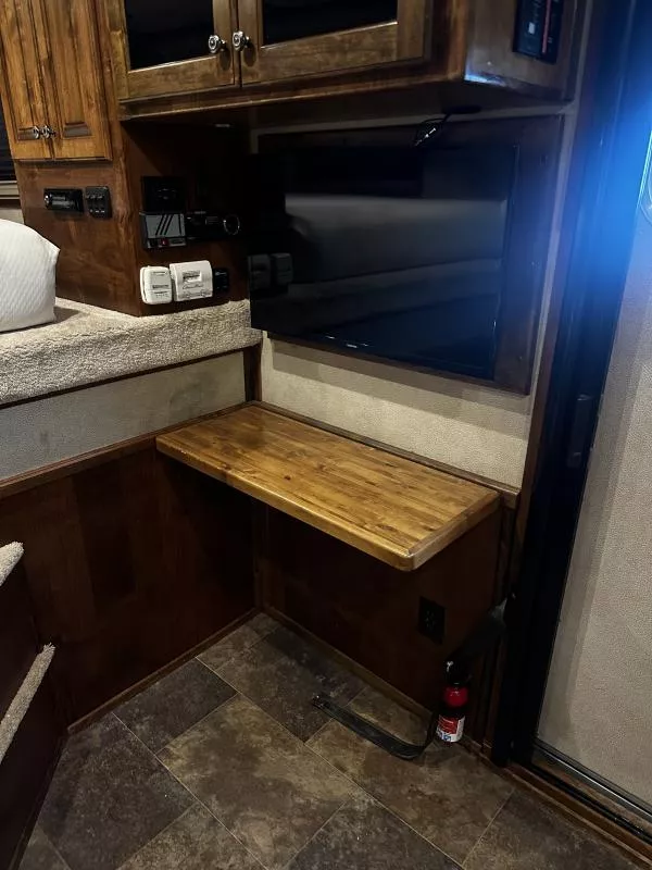 used Horse Trailers Elite Trailers  for sale, in Stephenville, TX Thumbnail 14