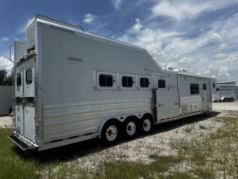 used Horse Trailers Platinum Coach  for sale, in Stephenville, TX Thumbnail 6