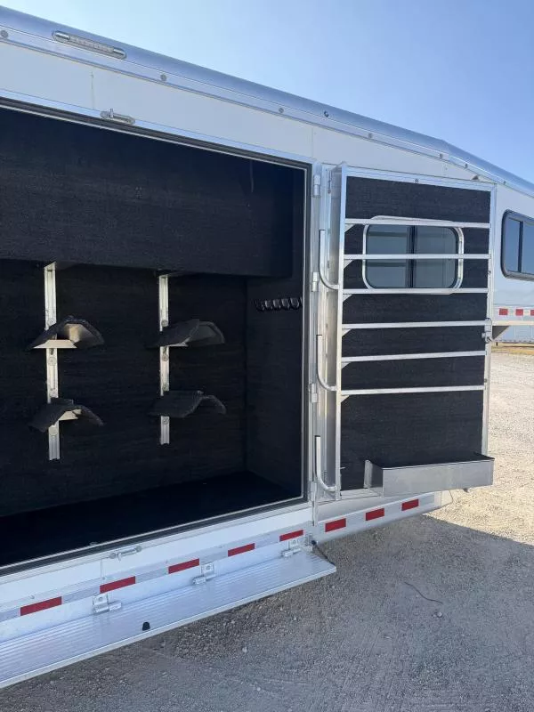 used Horse Trailers Hart Trailers  for sale, in Stephenville, TX Thumbnail 12