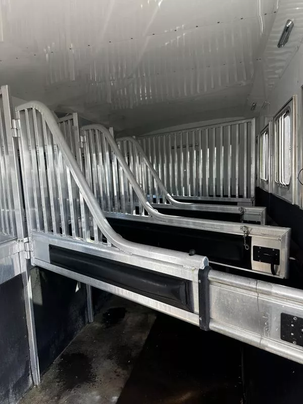 used Horse Trailers 4-Star Trailers  for sale, in Stephenville, TX Thumbnail 18