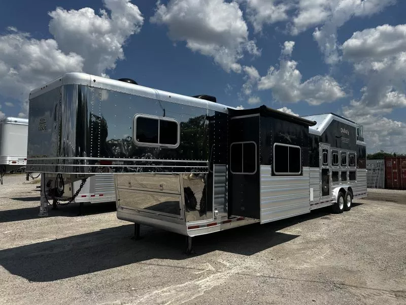 2015 Platinum Coach 4H 17' SW Slide Out Side Load w/ AirRide Horse Trailer