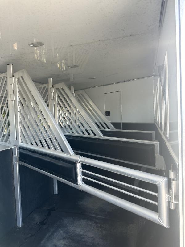 used Horse Trailers Bloomer  for sale, in Stephenville, TX Thumbnail 9