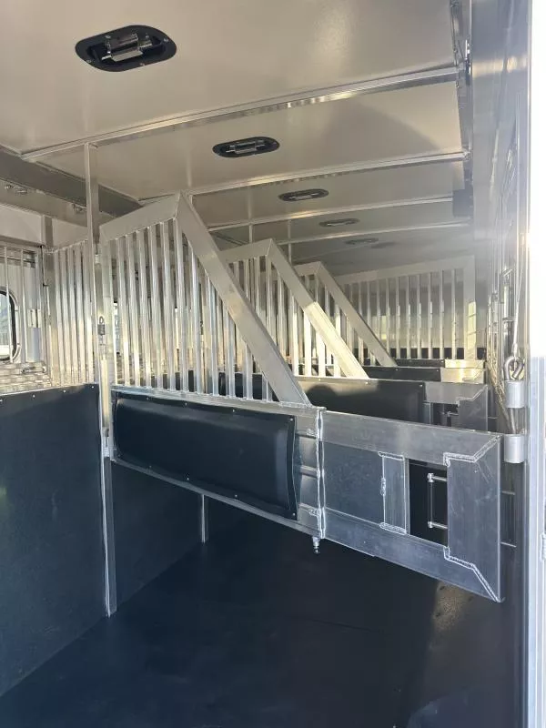 used Horse Trailers Hart Trailers  for sale, in Stephenville, TX Thumbnail 9