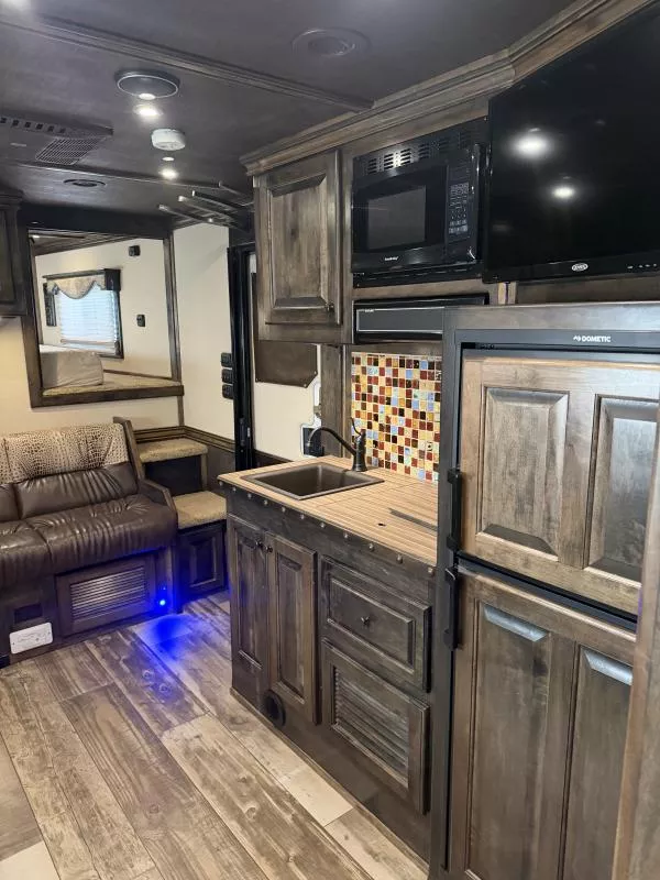 used Horse Trailers 4-Star Trailers  for sale, in Stephenville, TX Thumbnail 32