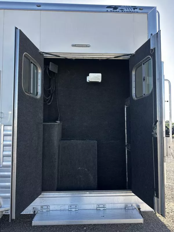 used Horse Trailers 4-Star Trailers  for sale, in Stephenville, TX Thumbnail 3