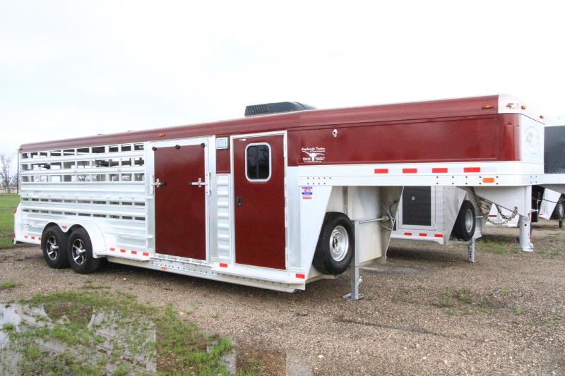 2008 4-Star 24' GN LoPro Livestock Trailer 2008 4-Star 24' GN LoPro Livestock Trailer