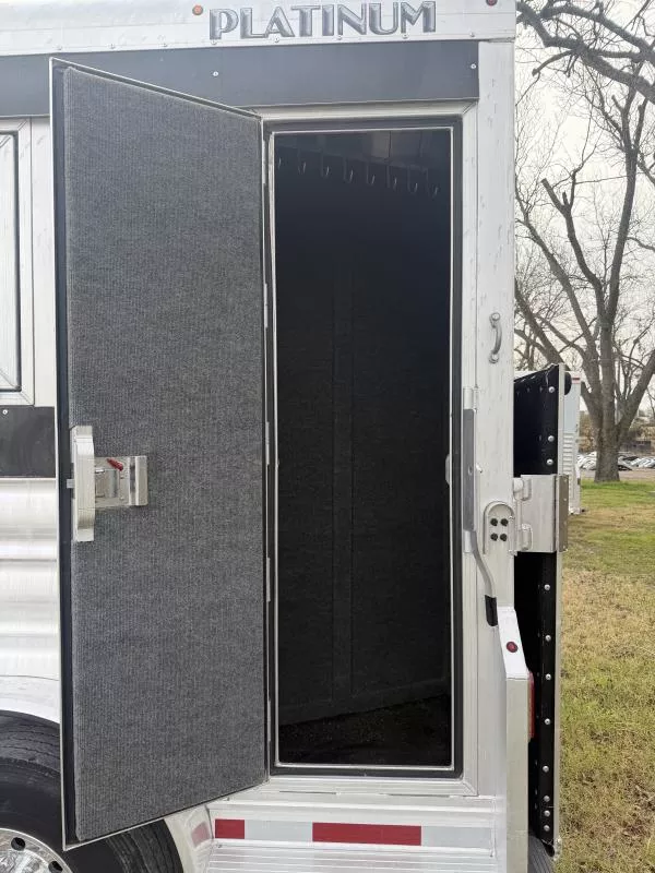 used Horse Trailers Platinum Coach  for sale, in Stephenville, TX Thumbnail 3