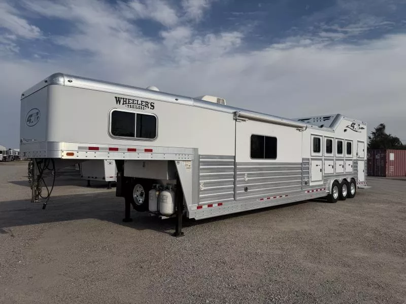 2020 4-Star Trailers 4H 16' SW Super Slide Side Load Horse Trailer