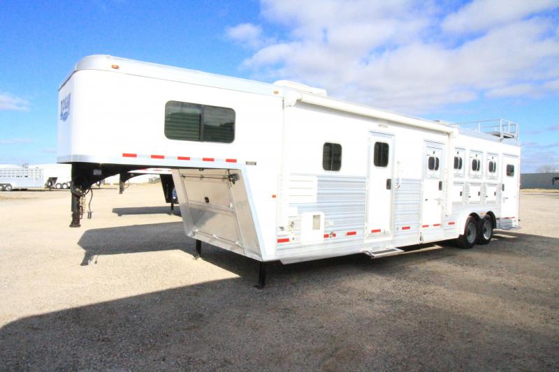 2016 Logan Coach 11'6 SW Horse Trailer - Slide Out 2016 Logan Coach 11'6 SW Horse Trailer - Slide Out