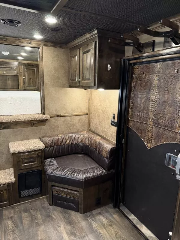 used Horse Trailers Platinum Coach  for sale, in Stephenville, TX Thumbnail 16