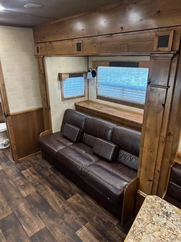 used Horse Trailers 4-Star Trailers  for sale, in Stephenville, TX Thumbnail 25