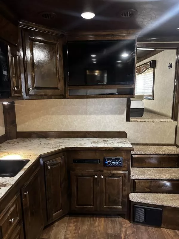 used Horse Trailers Elite Trailers  for sale, in Stephenville, TX Thumbnail 16