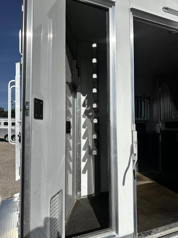 used Horse Trailers 4-Star Trailers  for sale, in Stephenville, TX Thumbnail 16
