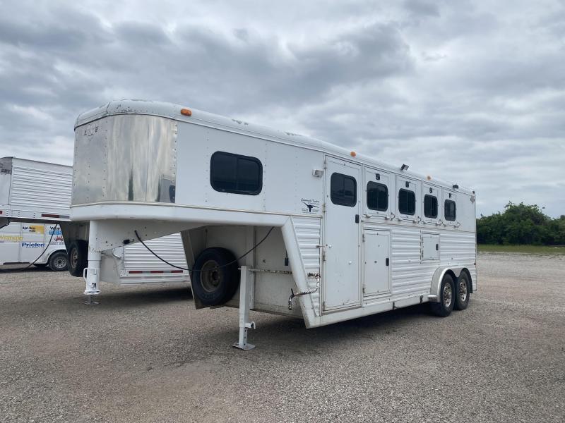 1997 Hart Trailers Hart Medallion 4H GN 4' DR Horse Trailer 1997 Hart Trailers Hart Medallion 4H GN 4' DR Horse Trailer