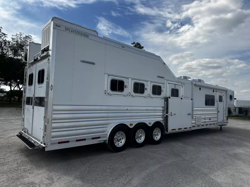 used Horse Trailers Platinum Coach  for sale, in Stephenville, TX Thumbnail 6