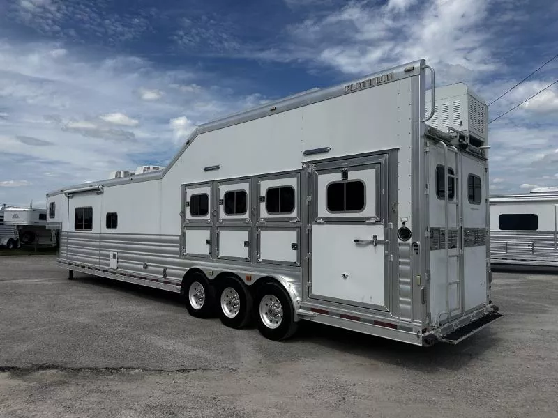 used Horse Trailers Platinum Coach  for sale, in Stephenville, TX Thumbnail 2