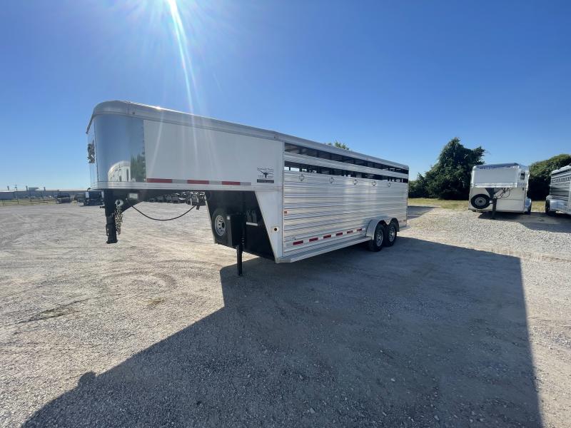 2017 Logan Coach Gooseneck Stock Stock / Stock Combo Trailer 2017 Logan Coach Gooseneck Stock Stock / Stock Combo Trailer