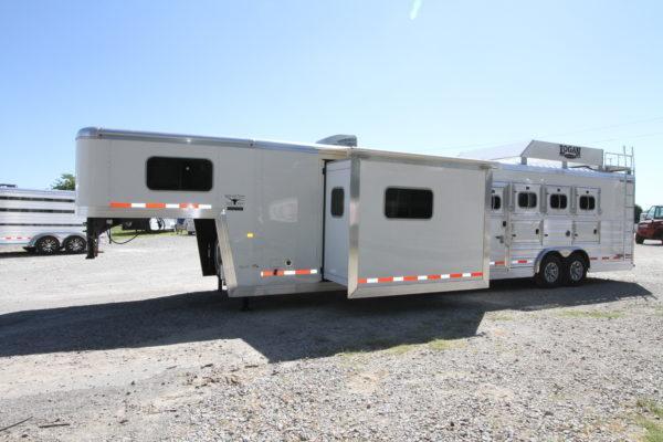 2019 Logan Coach Limited 4H 14' SW Horse Trailer w/Slideout 2019 Logan Coach Limited 4H 14' SW Horse Trailer w/Slideout