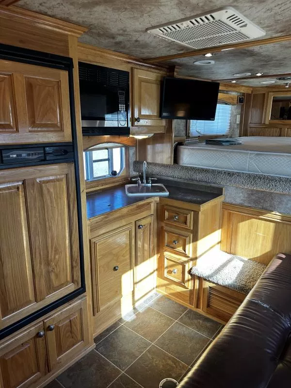 used Horse Trailers 4-Star Trailers  for sale, in Stephenville, TX Thumbnail 11