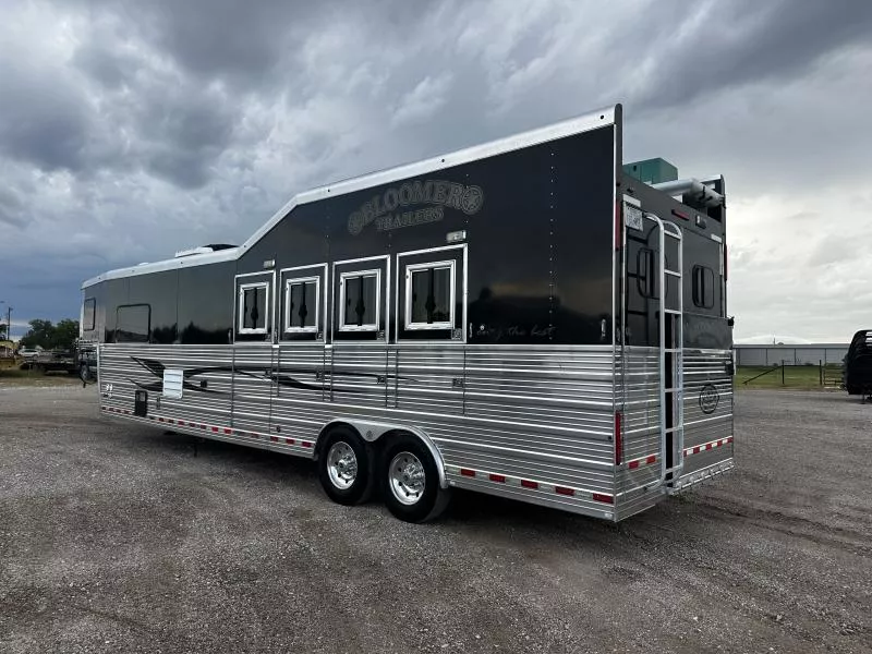 used Horse Trailers Bloomer  for sale, in Stephenville, TX Thumbnail 2