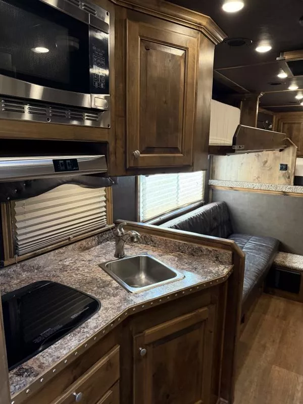 used Horse Trailers Elite Trailers  for sale, in Stephenville, TX Thumbnail 25