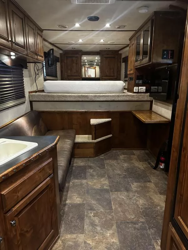 used Horse Trailers Elite Trailers  for sale, in Stephenville, TX Thumbnail 25