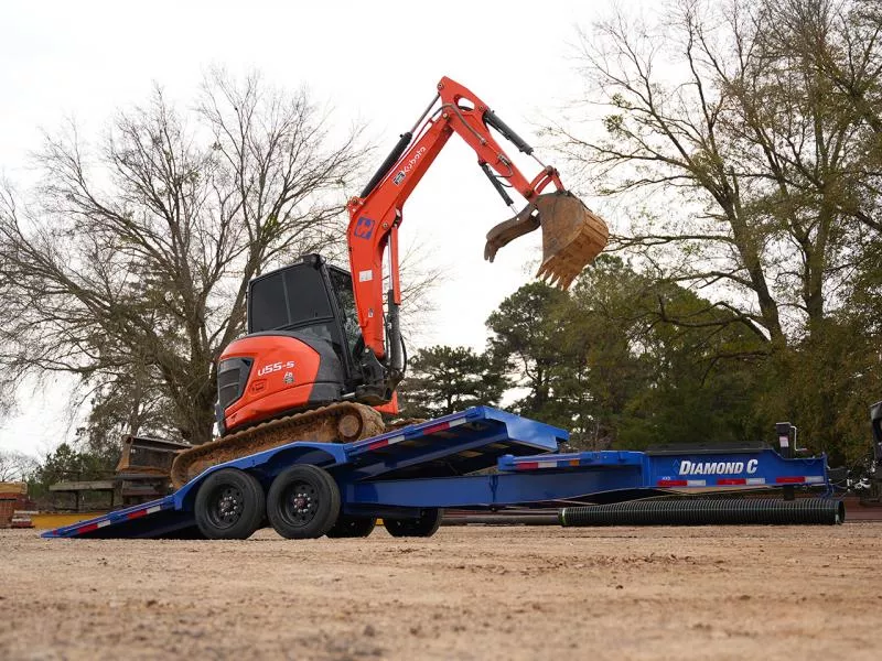 Diamond C 8.5 x 24 20K Hydraulic Dampened Tilt Trailer