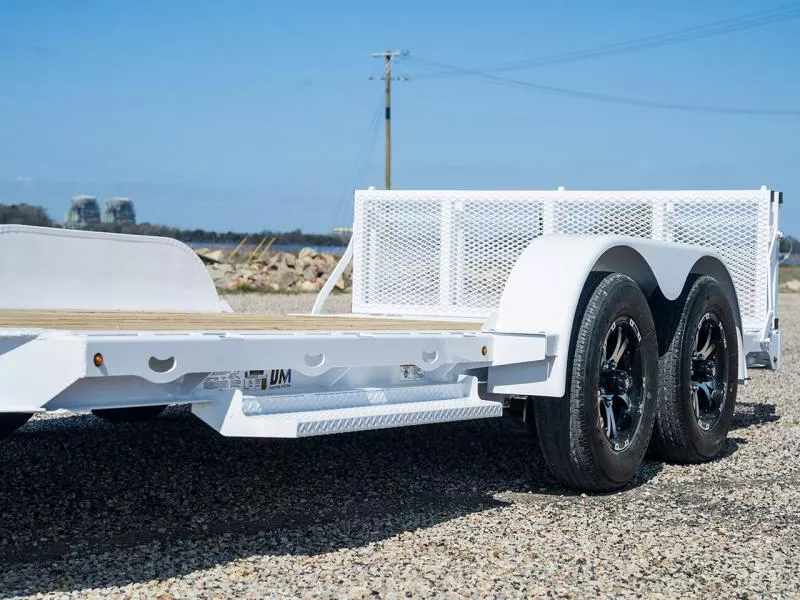 new Car Haulers / Racing Trailers Diamond C  for sale, in The Dalles, OR Thumbnail 2