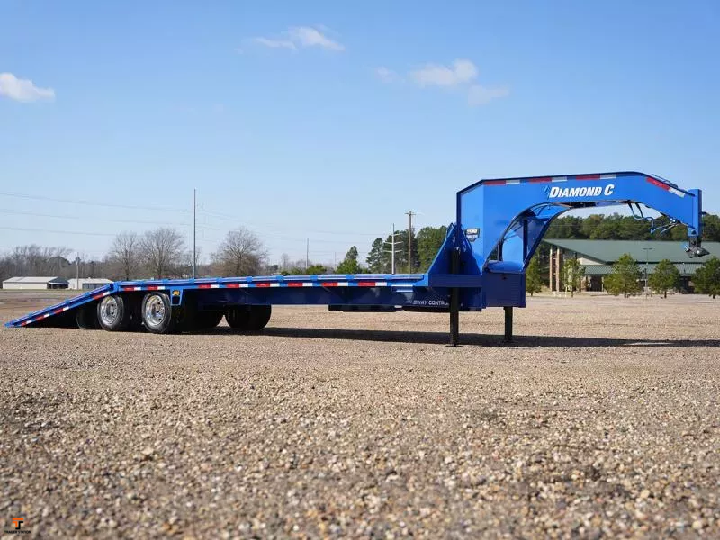 Diamond C 8.5 x 30 20K Gooseneck Equipment Trailer w/XDR Ramps in Moses ...