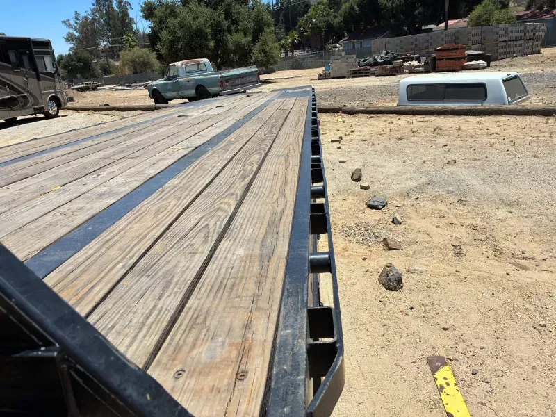 used Equipment / Flatbed Trailers Load Trail  for sale, in Corona, CA Thumbnail 9
