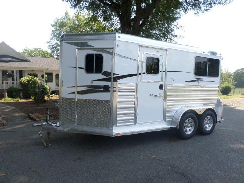 2022 4-Star Trailers 2 Horse Deluxe BP 2022 4-Star Trailers 2 Horse Deluxe BP