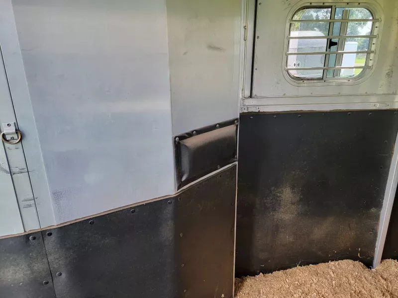 used Horse Trailers Four Star  for sale, in Minneapolis, MN Thumbnail 9