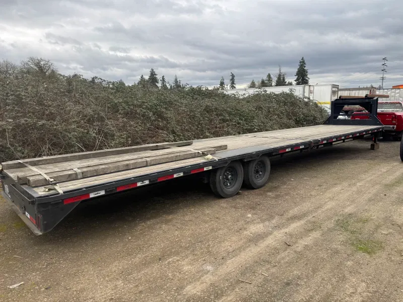 2022 LoneStar 40 ft gooseneck trailer